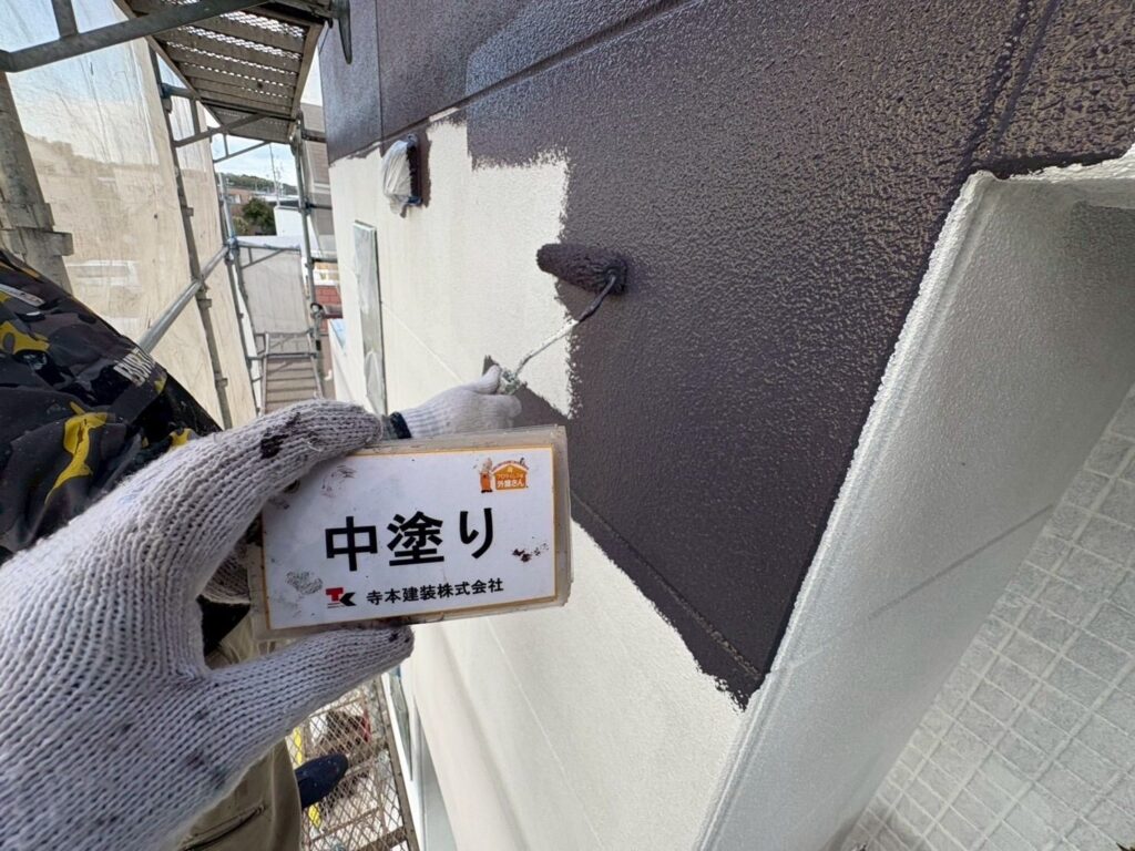 熊本外壁塗装　中塗り